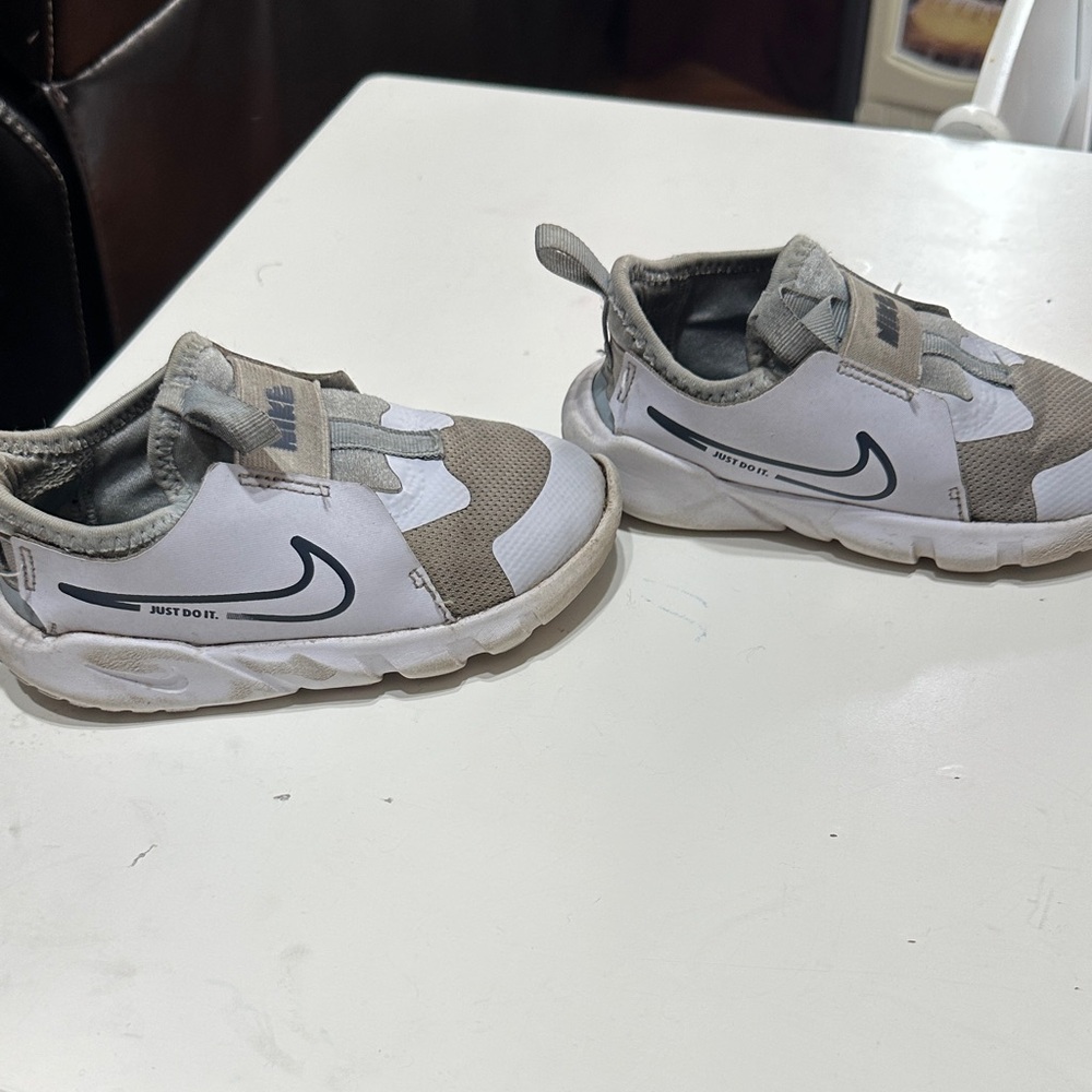 Nike Kids White and Tan Sneakers
